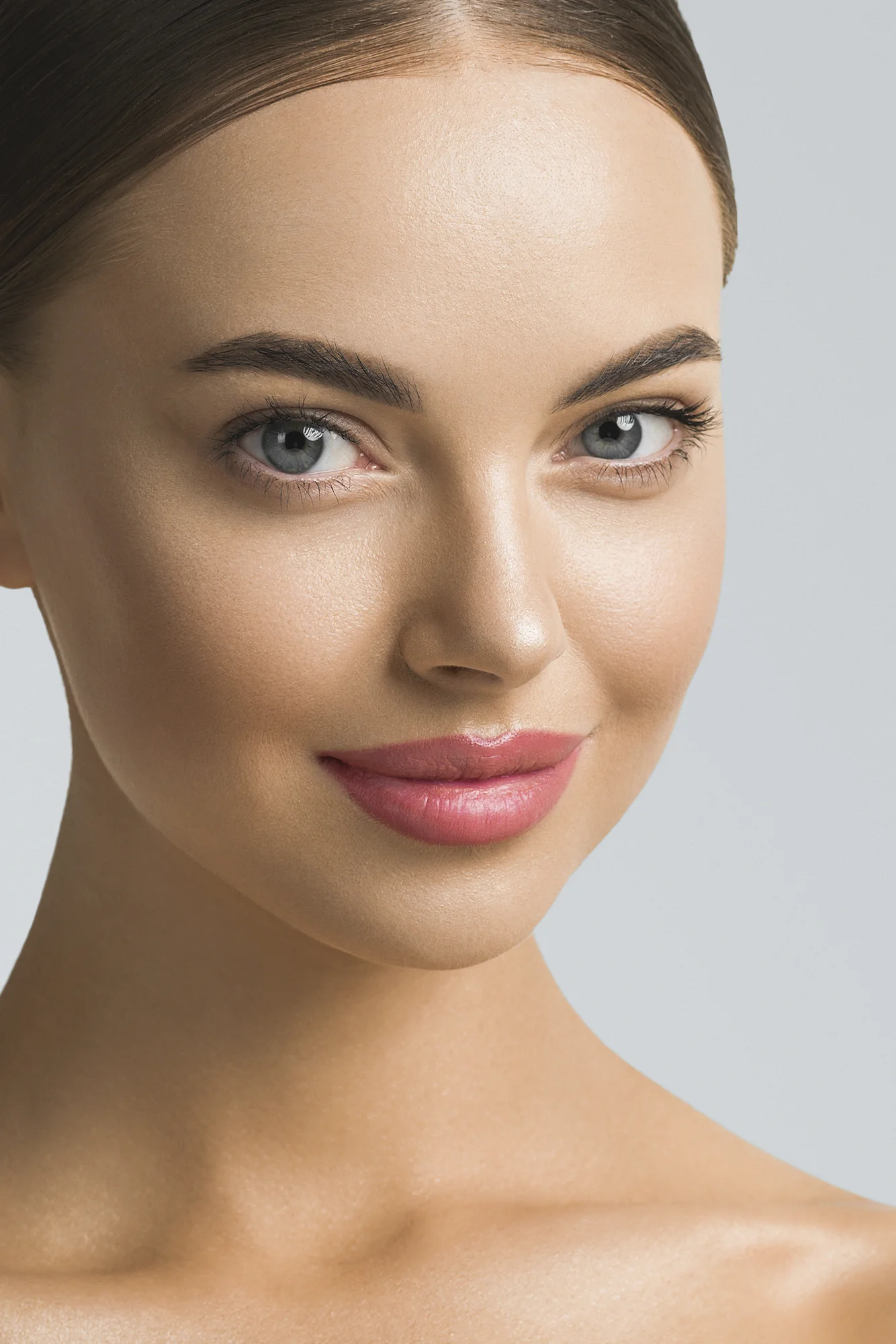 Comprendre et traiter les lèvres fines ou déshydratées à Bordeaux